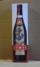 Махровое полотенце для мужчины на 23 февраля с вышивкой (якорь) в подарочной упаковке